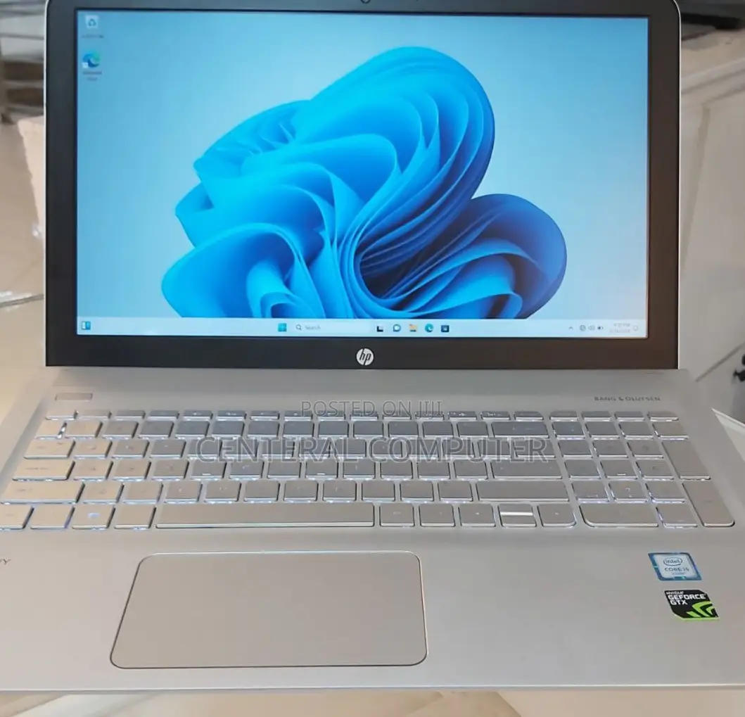 New Laptop HP Envy K101tx 8GB Intel Core I7 SSD 512GB