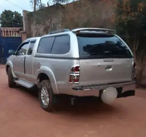 Toyota Hilux 2014 Silver