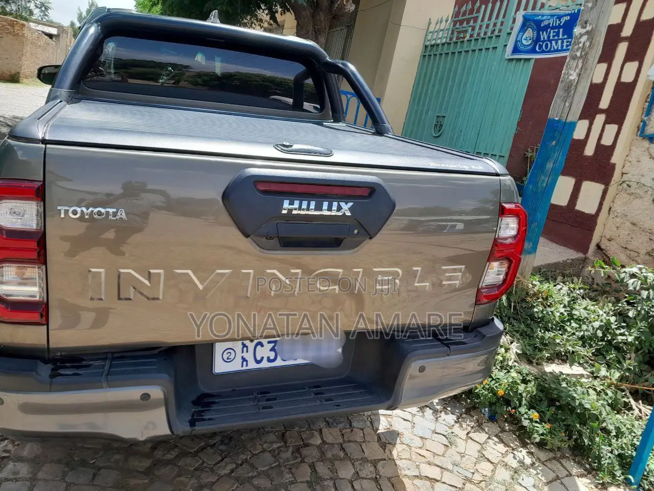 Toyota Hilux 2022 Green