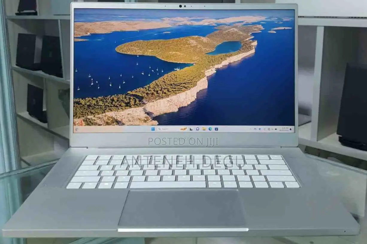 New Laptop Razer Blade 16GB Intel Core I7 SSD 512GB