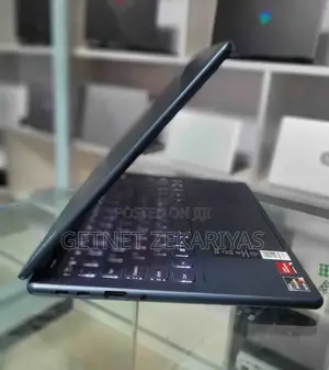 Photo - New Laptop Lenovo ThinkPad Yoga 16GB AMD Ryzen 5 SSD 512GB