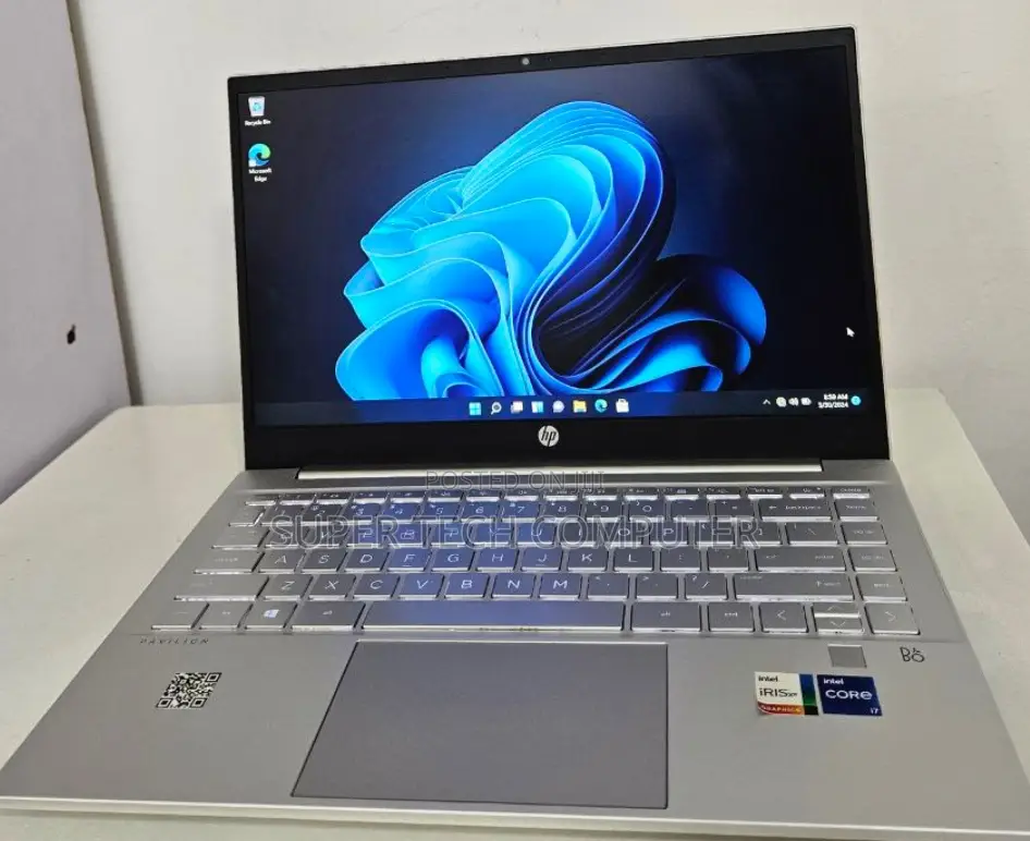 New Laptop HP Pavilion 13 16GB Intel Core I7 SSD 512GB