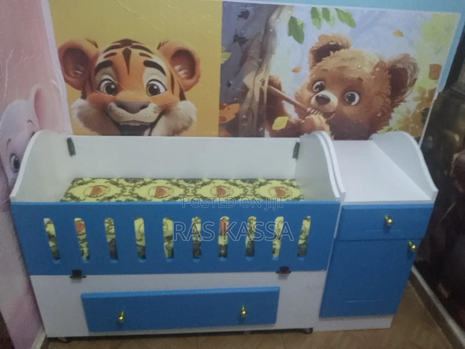 1,20 የህፃን ልጅ አልጋ