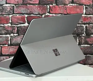 New Laptop Microsoft Surface 32GB Intel Core I7 SSD 1T