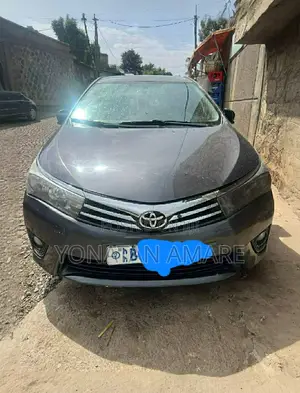 Photo - Toyota Corolla 2014 Gray