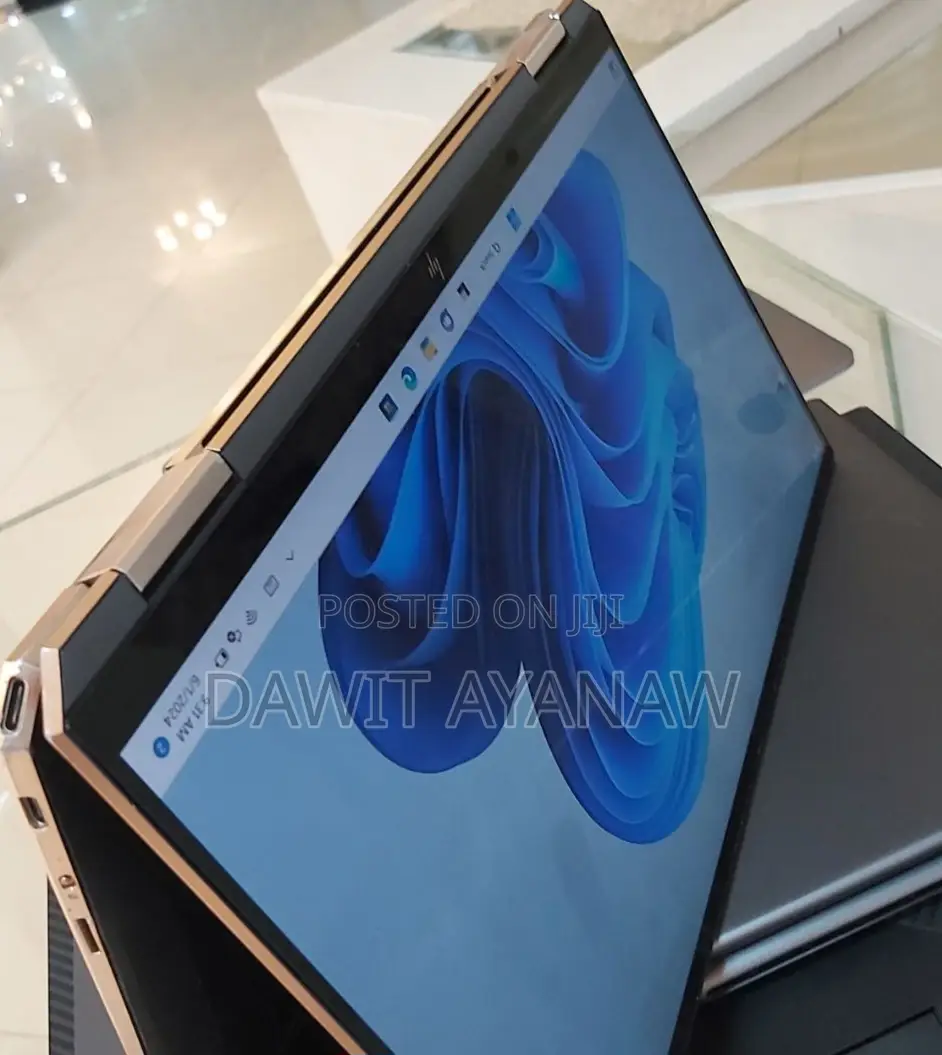 New Laptop HP Spectra 13 8GB Intel Core I5 SSD 512GB