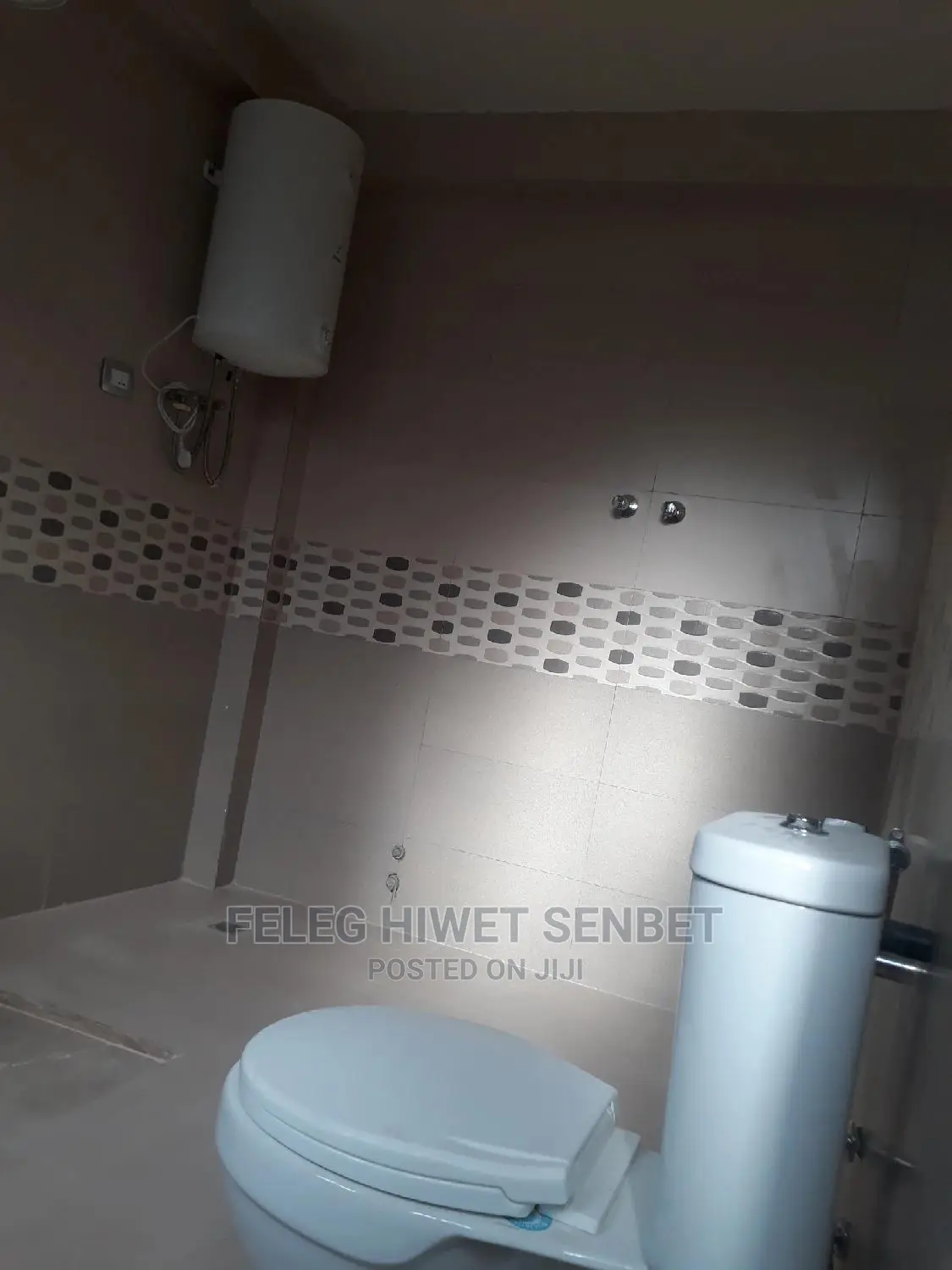 5bdrm Villa in Aa, Bole for rent