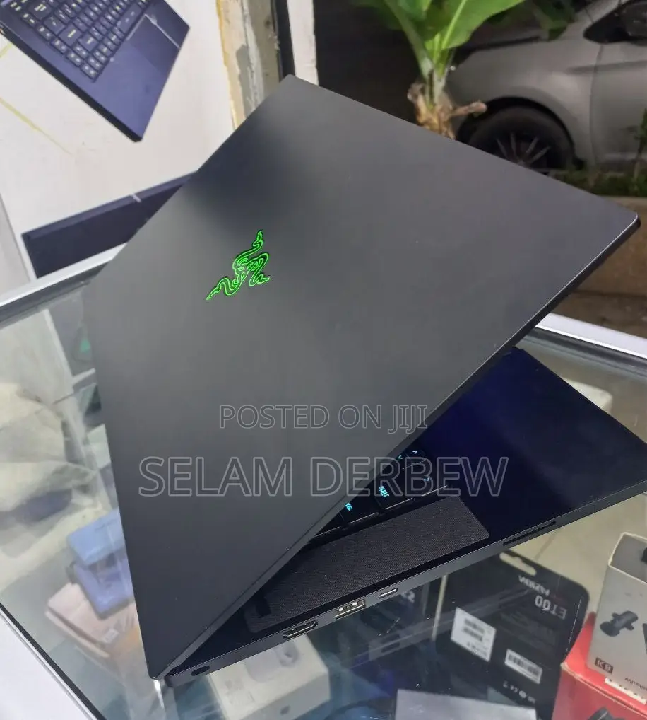 New Laptop Razer Blade 32GB Intel Core I9 SSD 1T