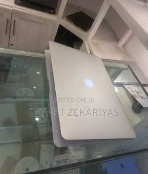 New Laptop Apple MacBook Air 2015 8GB Intel Core I5 SSD 128GB