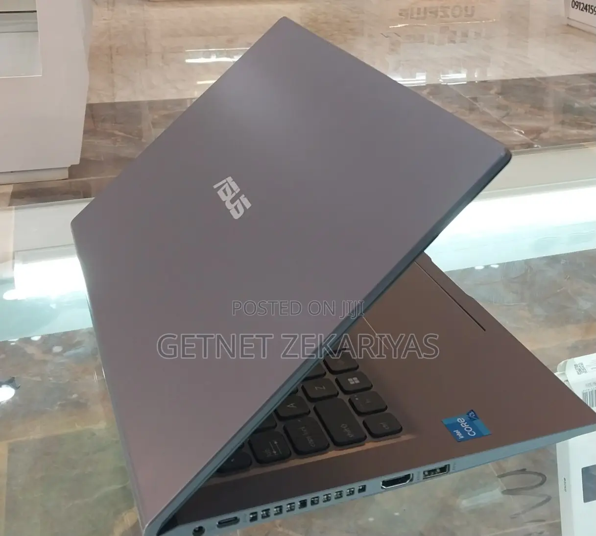 New Laptop Asus VivoBook 15 X505BA 4GB Intel Core I3 SSD 128GB