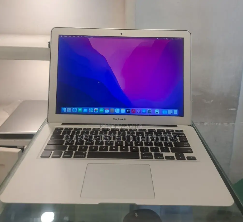 New Laptop Apple MacBook Air 2015 8GB Intel Core I5 SSD 128GB