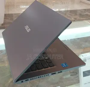 New Laptop Asus VivoBook 15 X505BA 4GB Intel Core I3 SSD 128GB