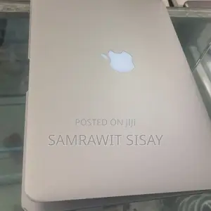 New Laptop Apple MacBook 2015 8GB Intel Core I5 SSD 128GB