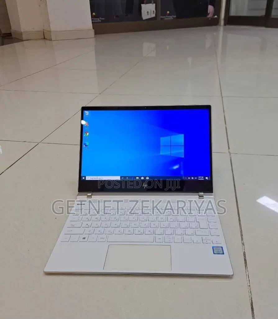 New Laptop HP Spectre 8GB Intel Core I5 SSD 512GB