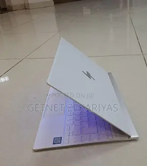 New Laptop HP Spectre 8GB Intel Core I5 SSD 512GB