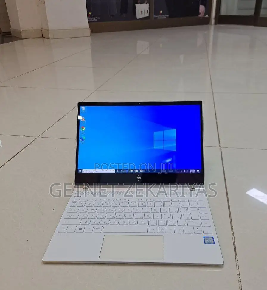 New Laptop HP Spectre 8GB Intel Core I5 SSD 512GB