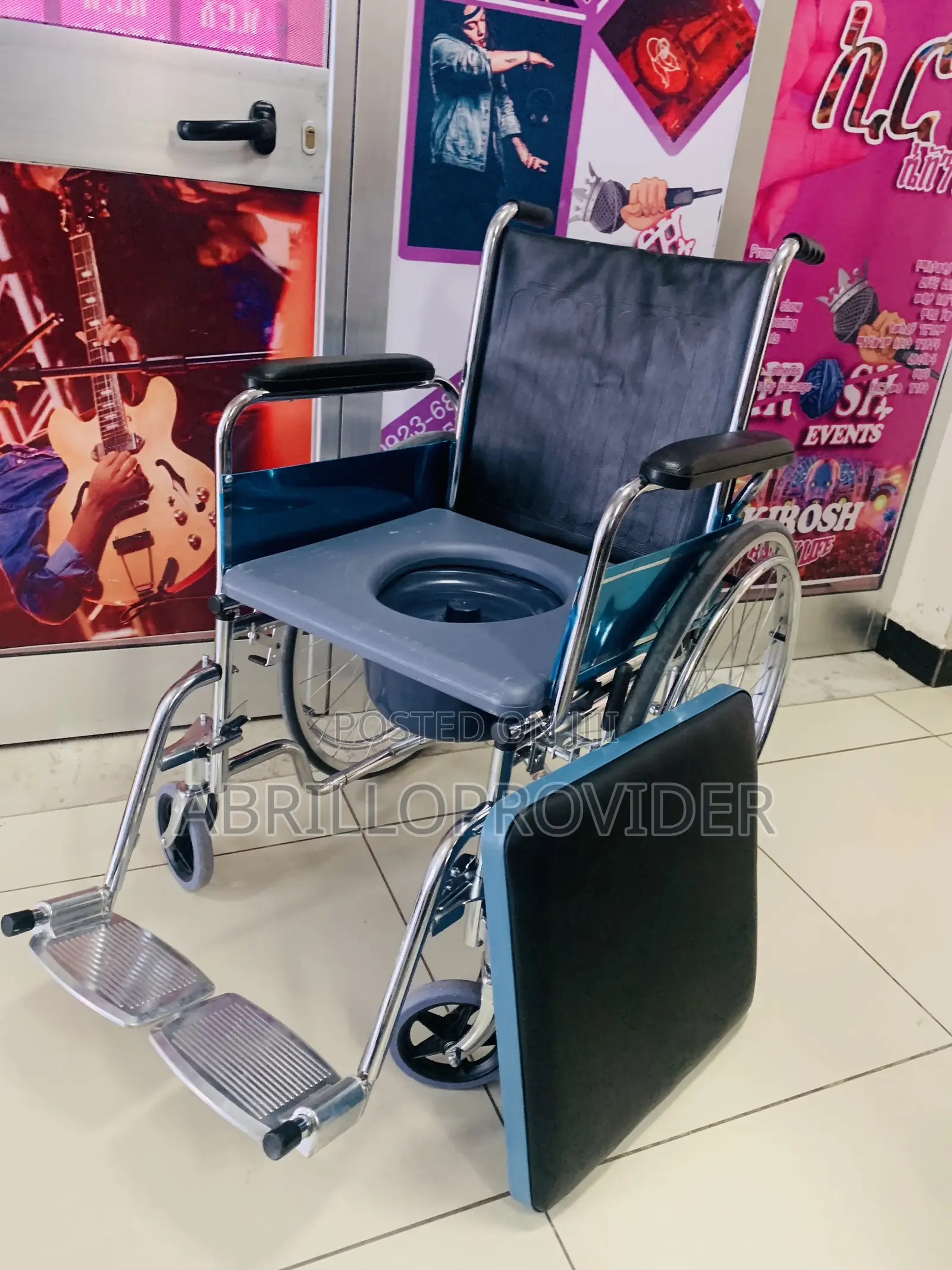 Toilet Wheelchair>%Wheelchair%Wheelchair%Second%Wheelchair