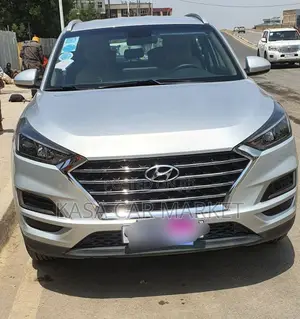 Photo - Hyundai Tucson Limited AWD 2020 Silver
