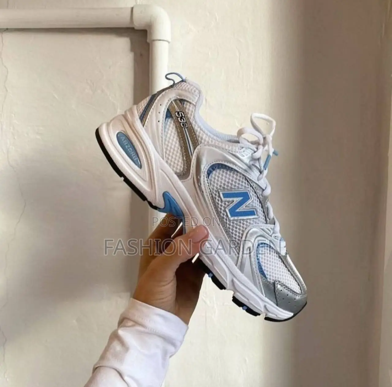 New Balance 530