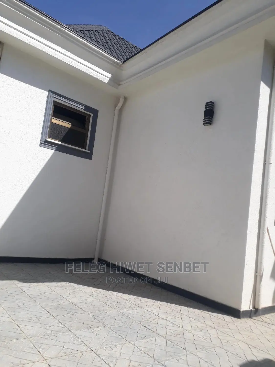 5bdrm Villa in Aa, Bole for rent