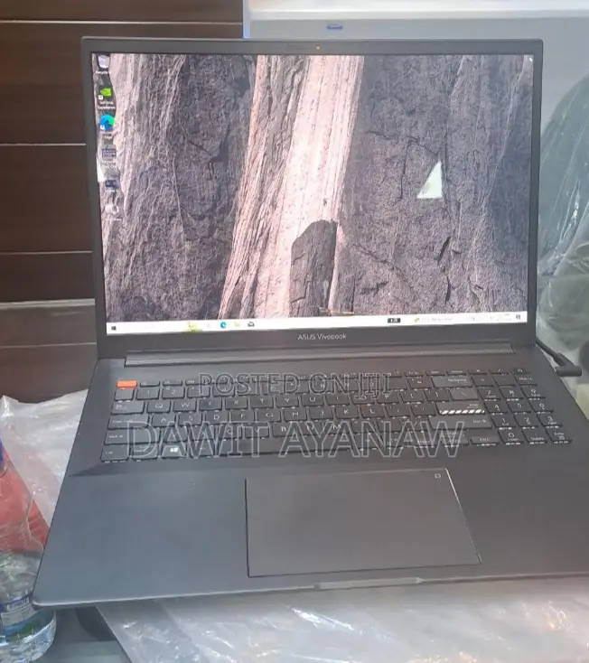 New Laptop Asus VivoBook 15 X505BA 16GB AMD Ryzen 9 SSD 1T