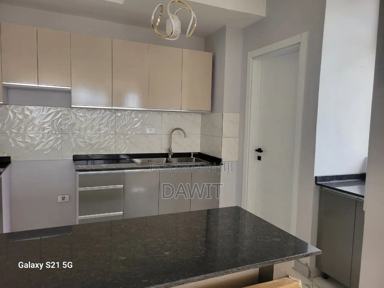 3bdrm Apartment in Resale, Bole for sale