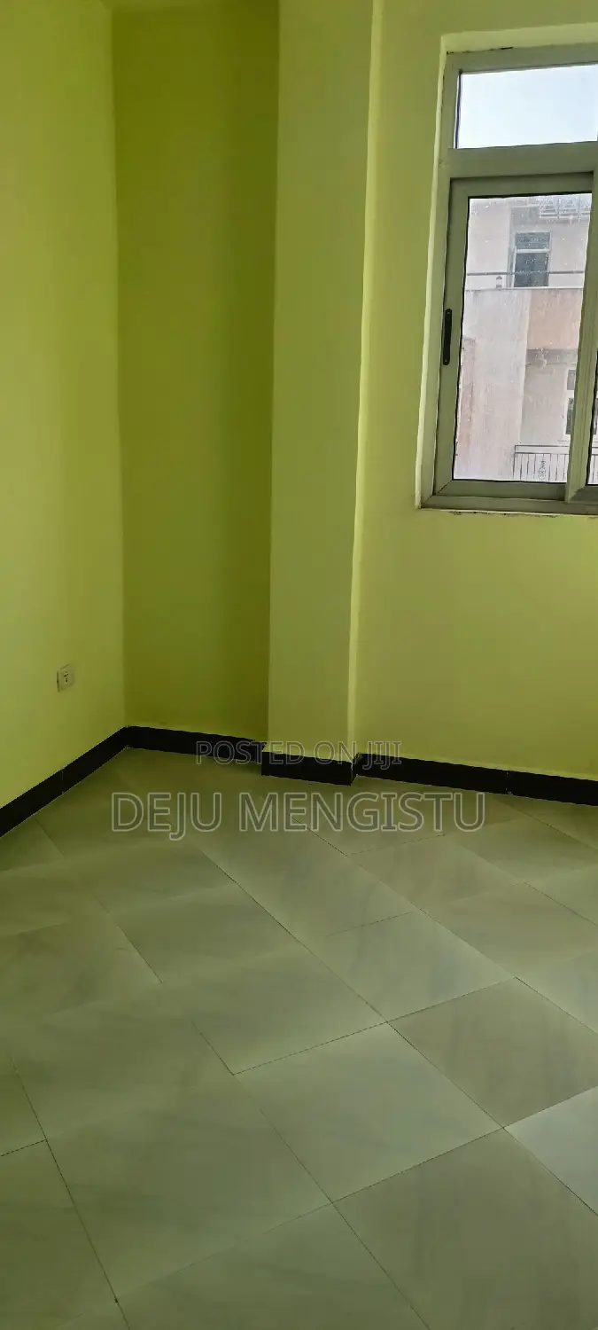 3bdrm Apartment in ሰባ ሁለት, Bole for rent