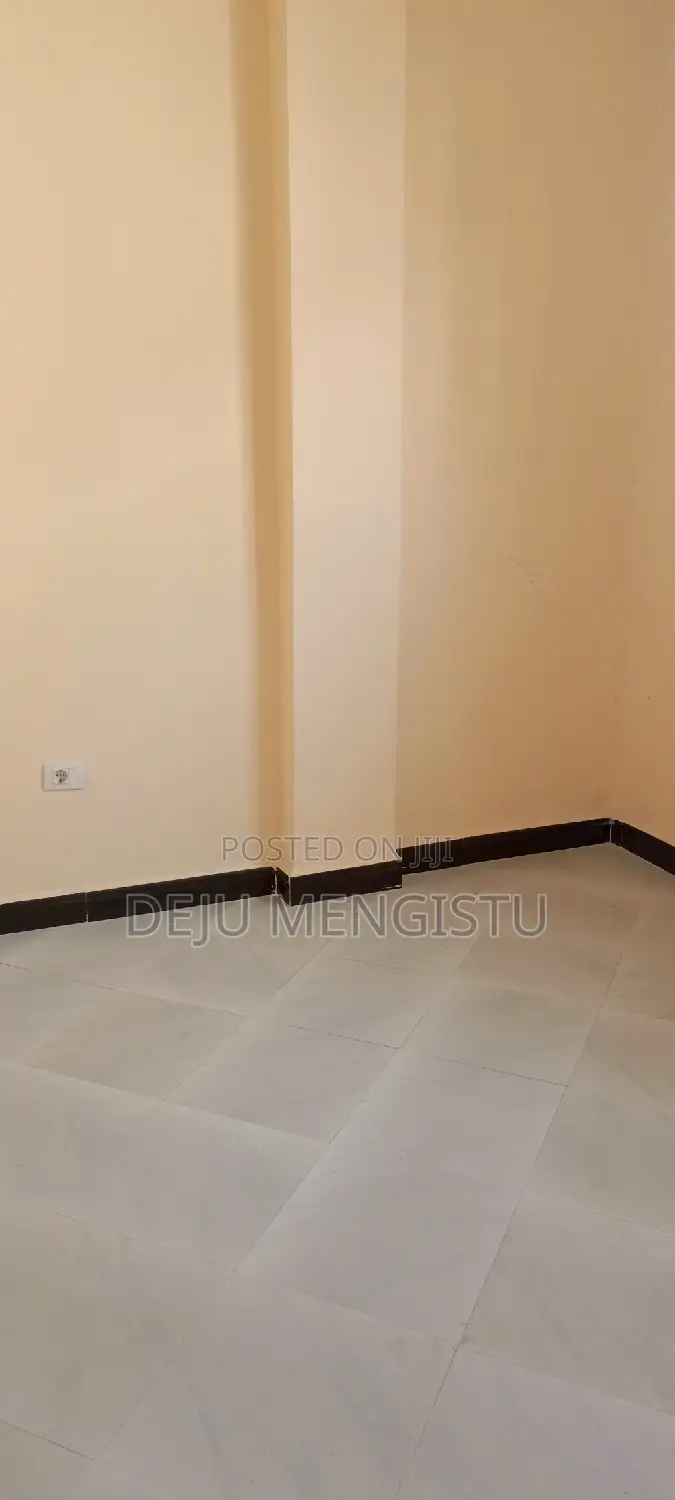 3bdrm Apartment in ሰባ ሁለት, Bole for rent