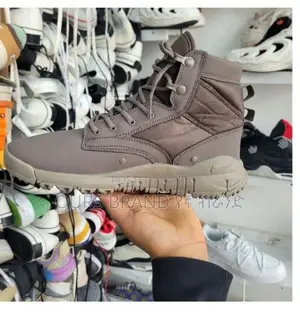 Photo - Nike Sfb6 High Master Quality Luxury Sneakers Shoes