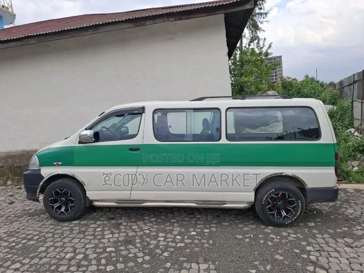 Toyota HiAce 2007 White