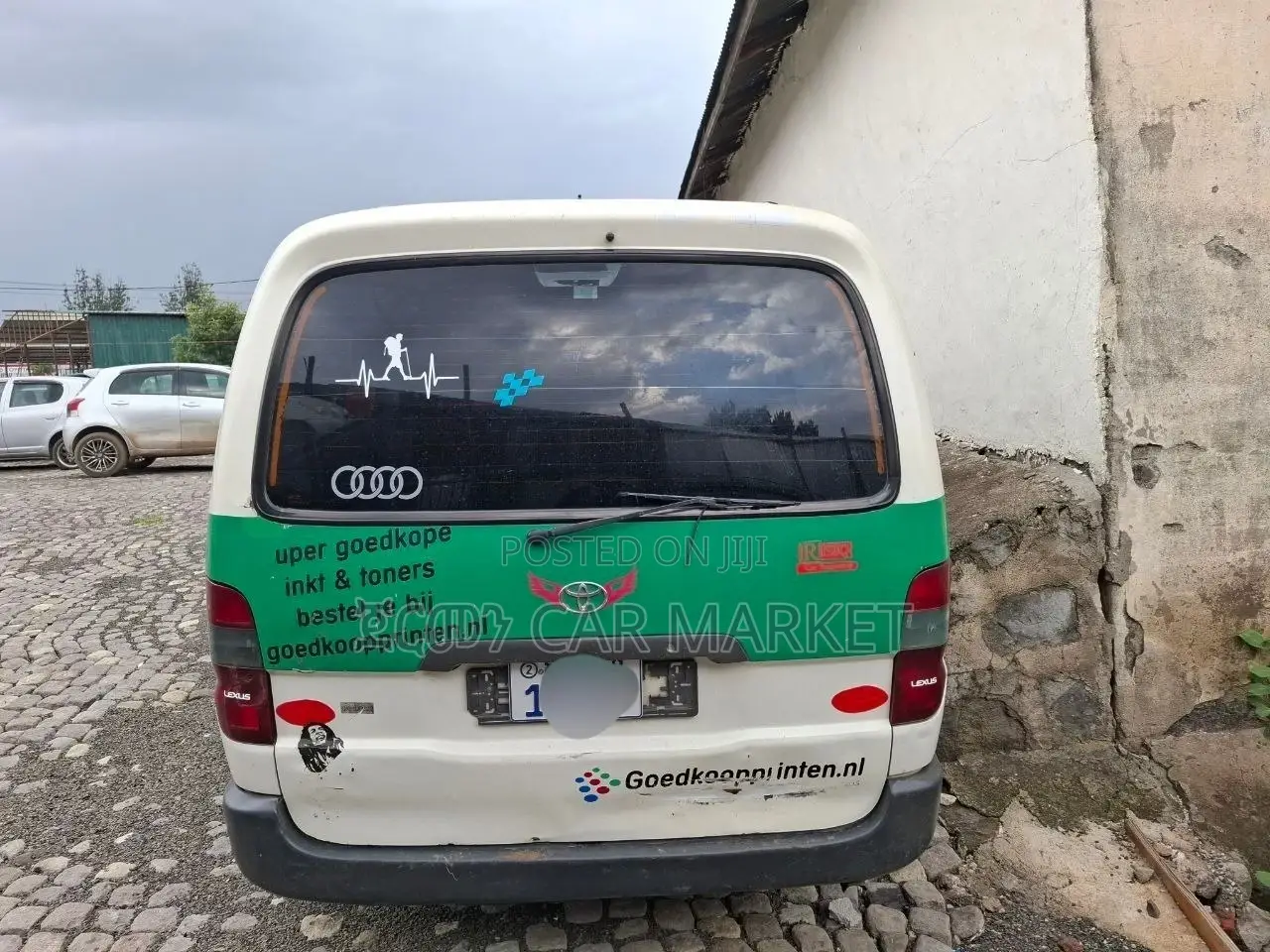 Toyota HiAce 2007 White