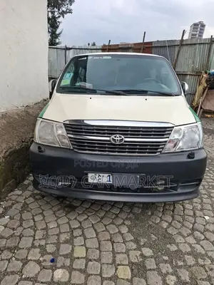 Photo - Toyota HiAce 2007 White