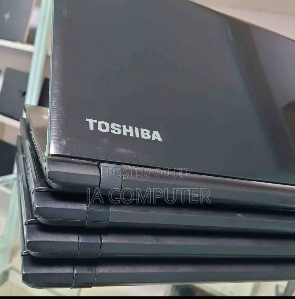 New Laptop Toshiba Satellite C55 8GB Intel Core I5 HDD 500GB