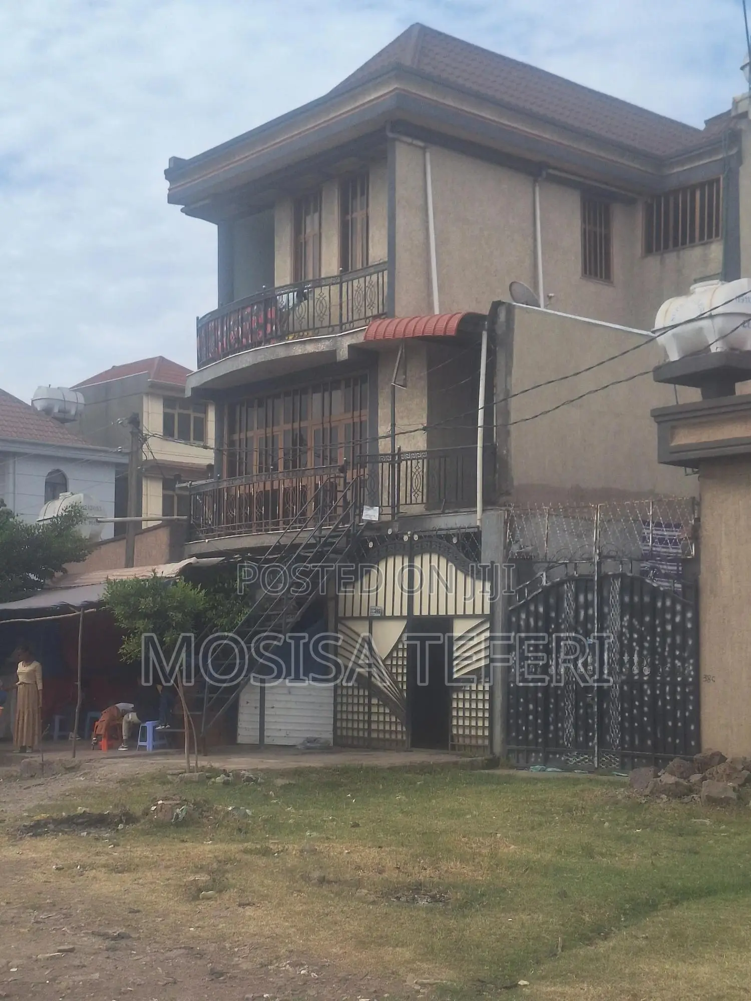 Furnished 10bdrm Apartment in East Shewa for sale