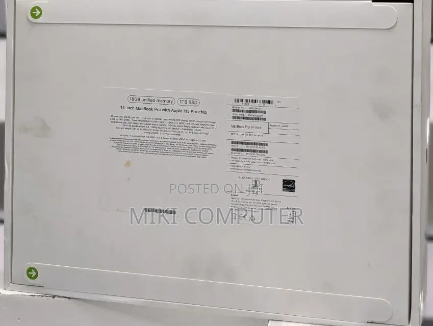 New Laptop Apple MacBook Pro 2023 M3 14-Inch 18GB Intel SSD 512GB