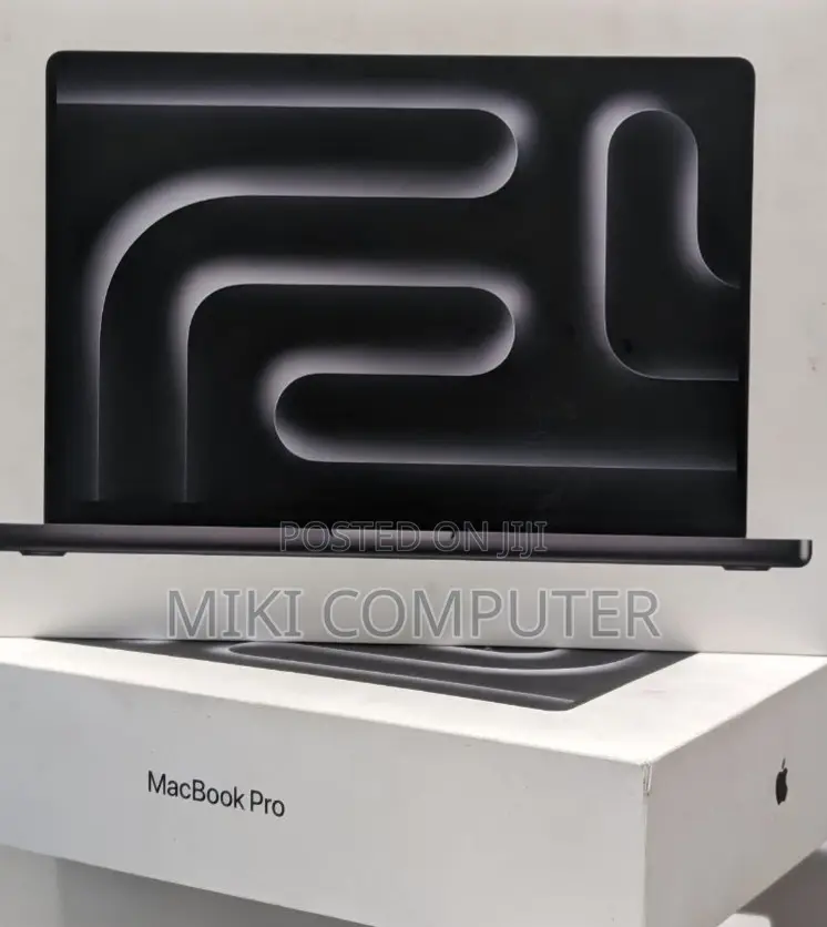 New Laptop Apple MacBook Pro 2023 M3 14-Inch 18GB Intel SSD 512GB