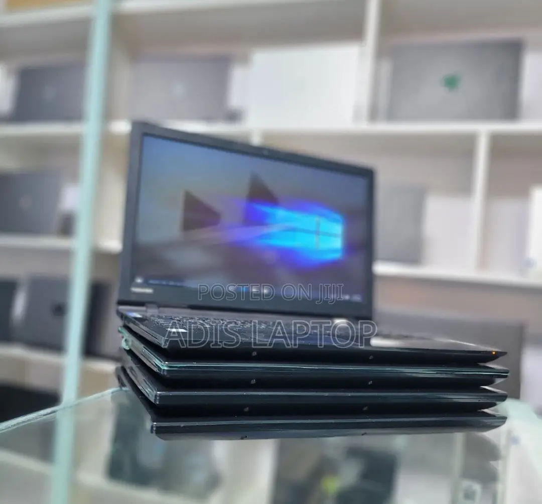 New Laptop Toshiba Satellite C850 8GB Intel Core I5 SSD 500GB