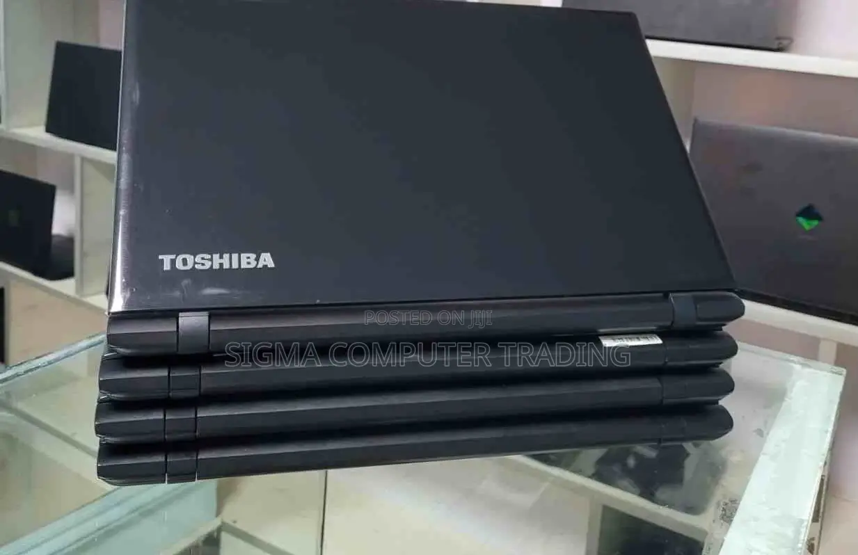 New Laptop Toshiba Satellite C55 8GB Intel Core I5 HDD 500GB