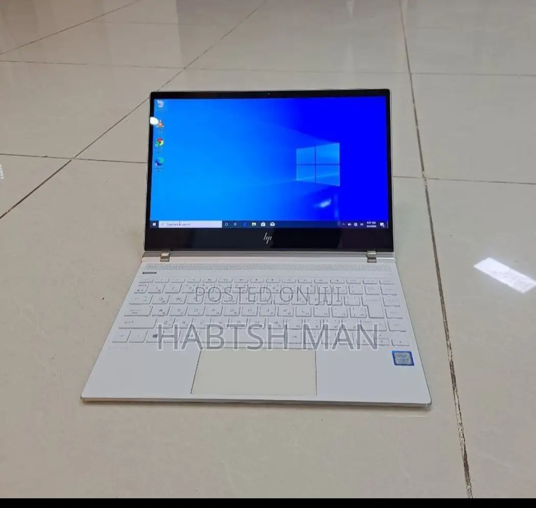 New Laptop HP Spectre 8GB Intel Core I5 SSD 512GB