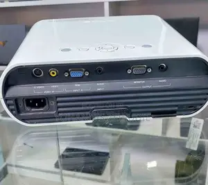 Photo - SONY VPL Es7 Projector