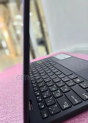 New Laptop Asus VivoBook 15 X505BA 4GB Intel Core M SSD 256GB