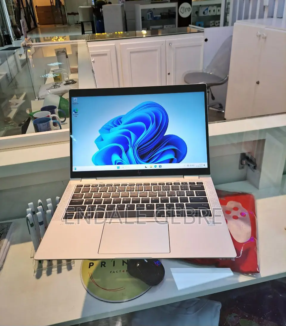 New Laptop HP EliteBook X360 1030 G3 8GB Intel Core I5 SSD 512GB