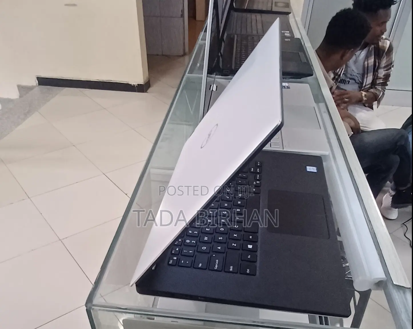 New Laptop Dell XPS 15 16GB Intel Core i9 SSD 1T