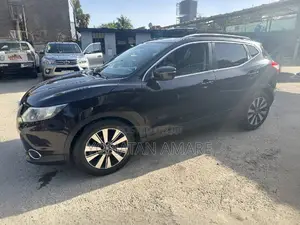 Nissan Qashqai 2017 Burgundy
