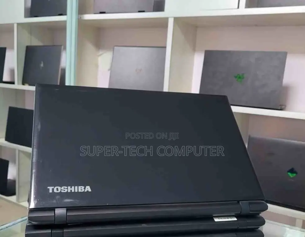 New Laptop Toshiba Satellite C850 8GB Intel Core I5 HDD 500GB