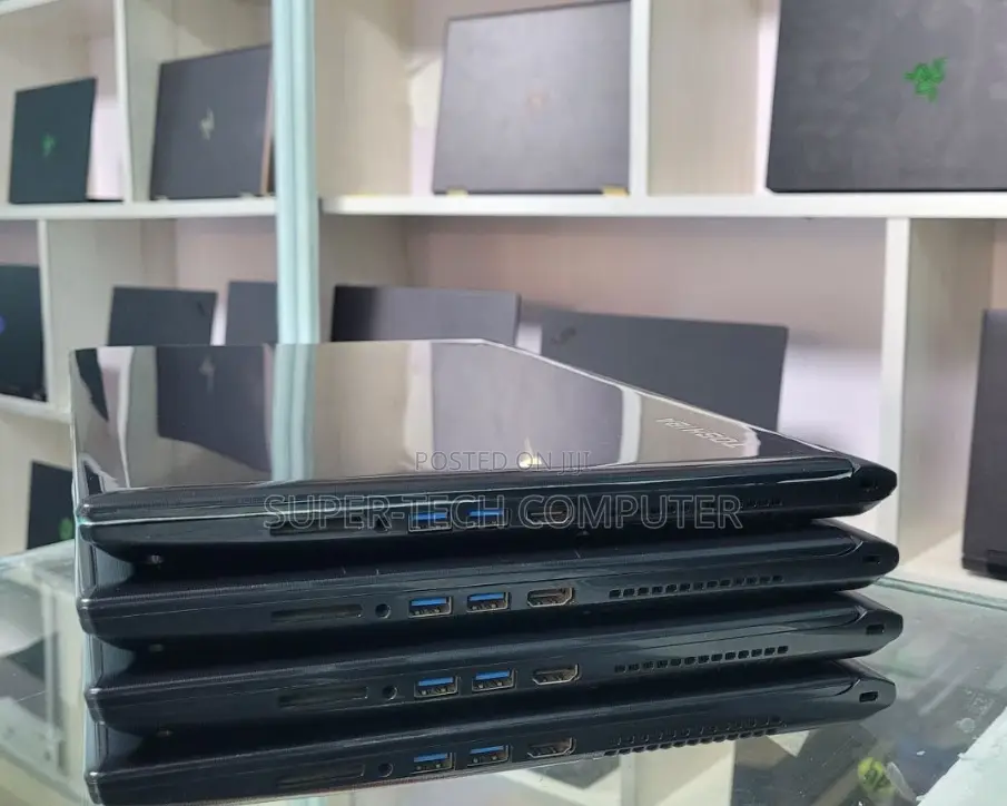 New Laptop Toshiba Satellite C850 8GB Intel Core I5 HDD 500GB