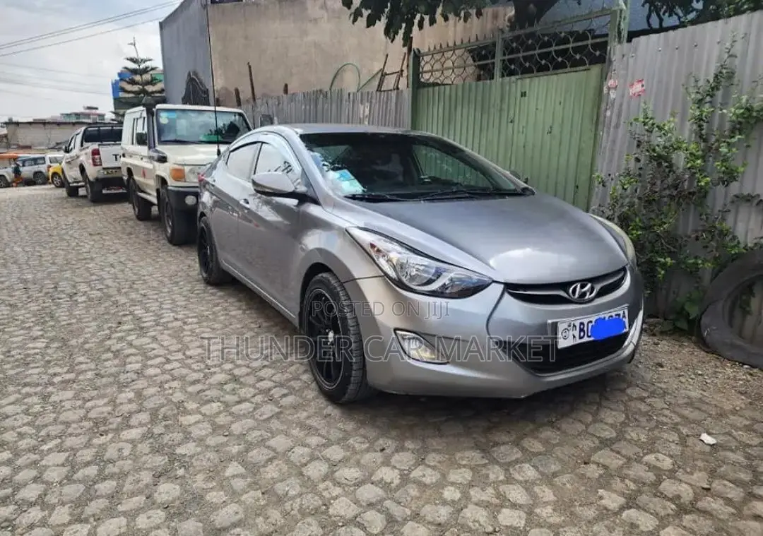 Hyundai Avante 2014 Silver