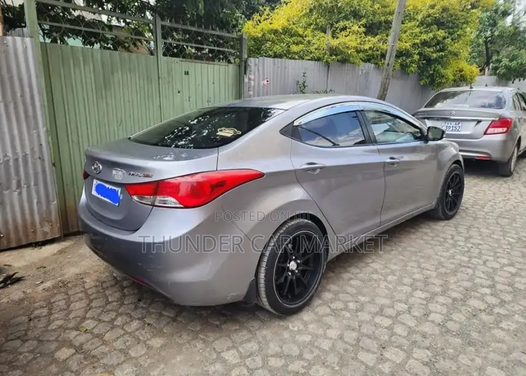 Hyundai Avante 2014 Silver