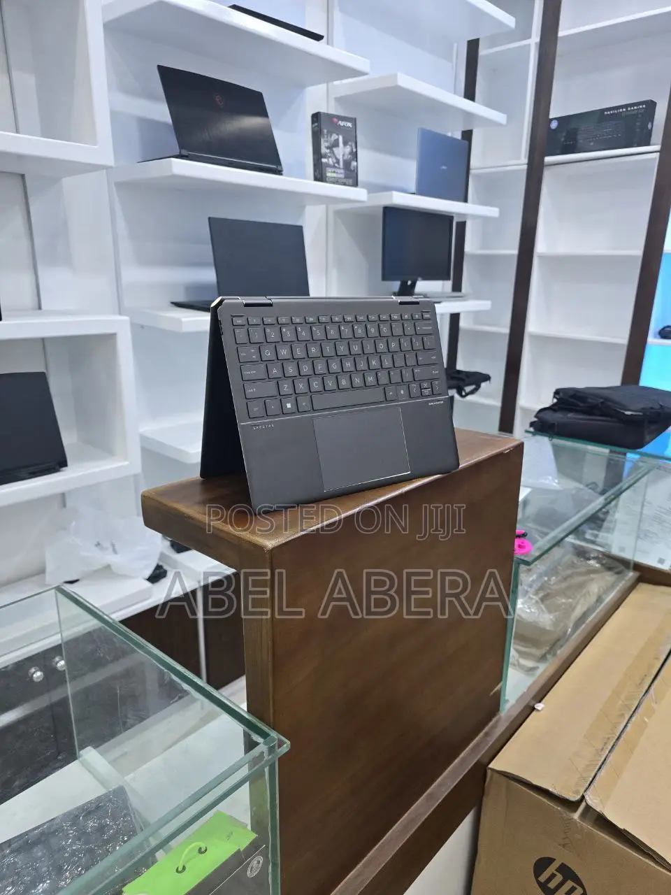 New Laptop HP Spectre X360 13 16GB Intel Core I7 SSD 1T