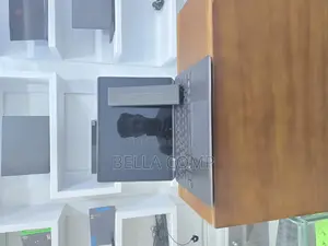 New Laptop HP Spectre 13 16GB Intel Core I7 SSD 1T